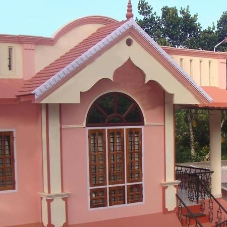 Aranya Homestay Теккади Экстерьер фото